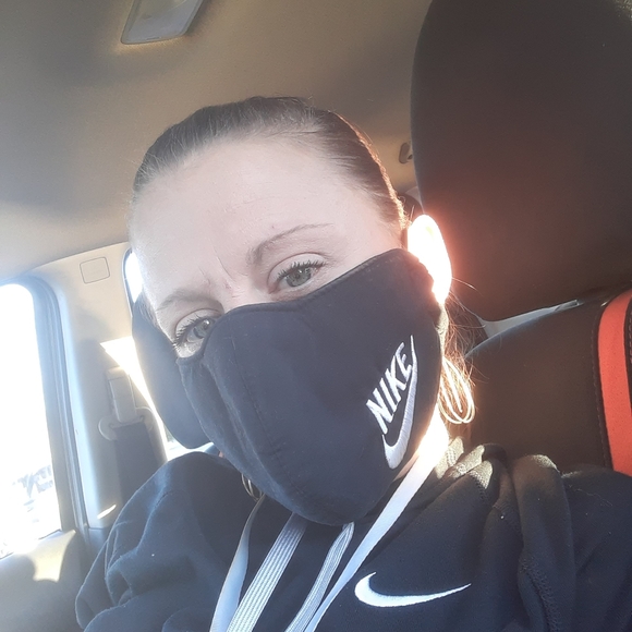 Meet your Posher, Patricia - Picture 3 of 3